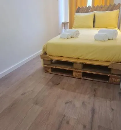 S.soares Yellow Beato Apartment *