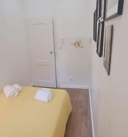Apartment S.soares Yellow Beato